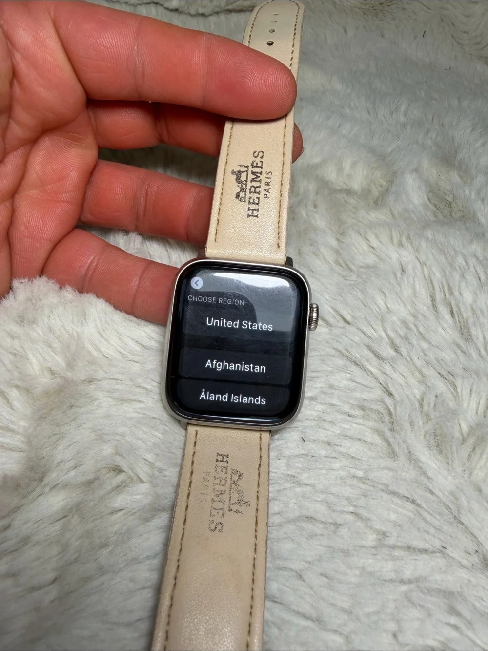 Apple Watch 44mm hermes series 4.  ( for parts or repairs)
